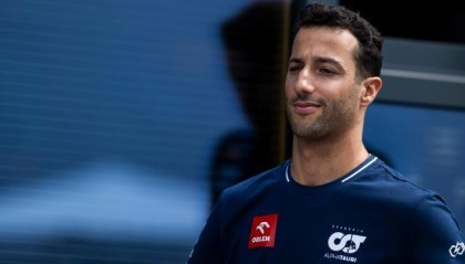 星空电竞官方网站-10年前历史重演 里卡多顶替德弗瑞斯关键还是霍纳