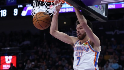 星空电竞-NBA彩经：雷霆全民皆兵击退雄鹿 开拓者轻取爵士 湖人大胜独行侠