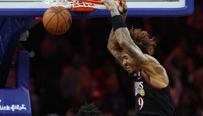 星空电竞平台官网-战意很浓！乌布雷上半场12投5中&amp;三分8中4 砍下16分2板2断