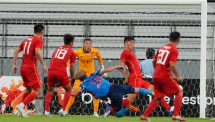 星空电竞平台官网-【东亚杯】朱辰杰失良机韩佳奇神扑 中国0比0日本